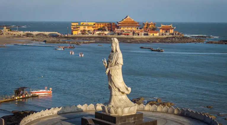 一生必去一次的闽南——簪花、古寺、骑楼、海岛，一次全打卡！